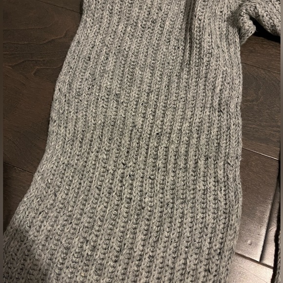 Knit Scarf - Picture 2 of 3